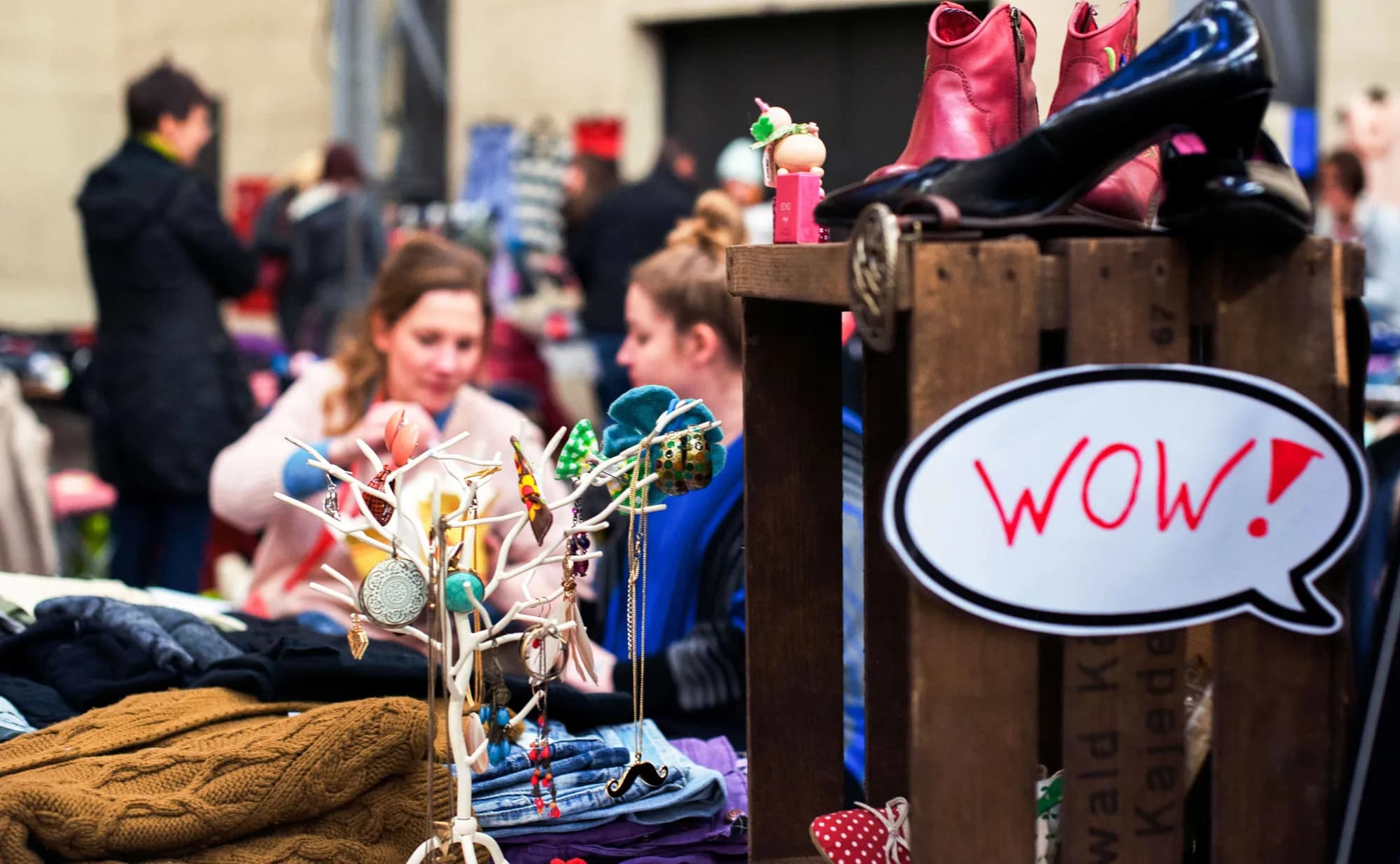 Mädelsflohmarkt in der Wiehltalhalle in Wiehl